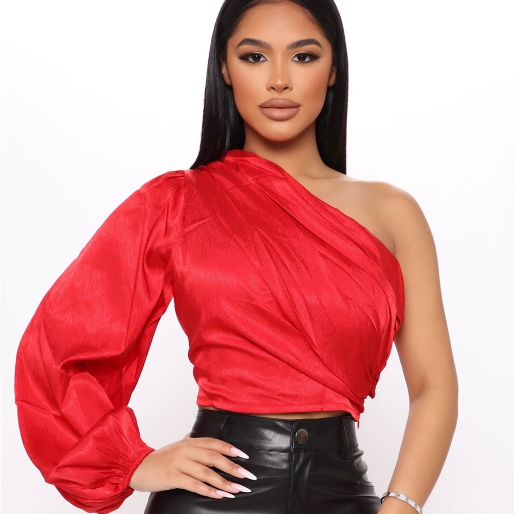 Fashion Nova red one shoulder satin top. Brand new!! Size: small